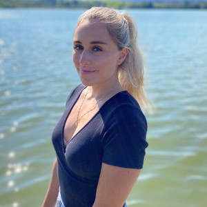 SandrineRous398's avatar